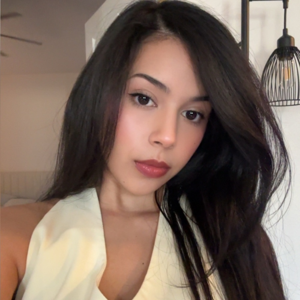 Meet your Posher, Ana